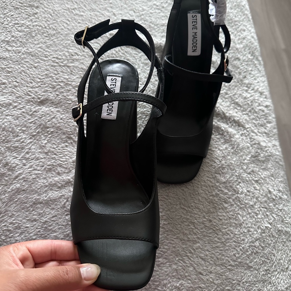 Steve Madden Black Open-Toe Strappy Block Heels